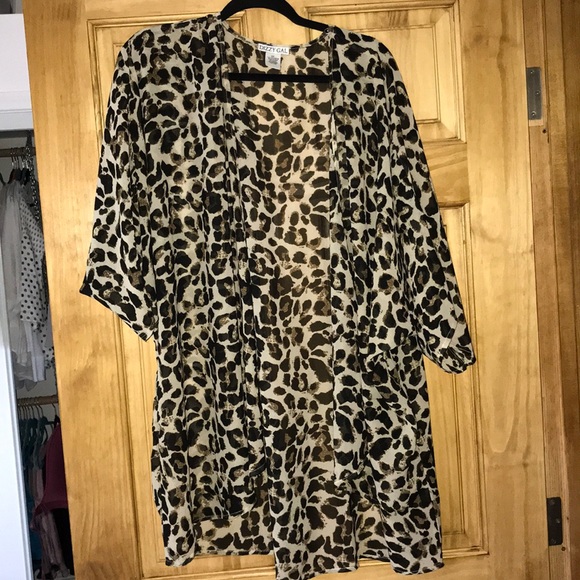 dizzy gal Tops - LEOPARD KIMONO SZ 2X
